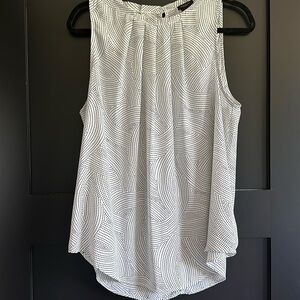 Ladies sleeveless top